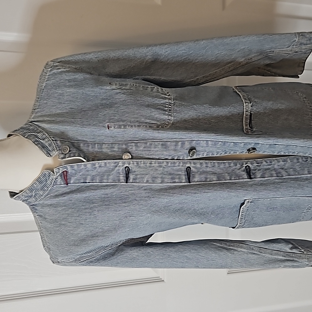 Gap Denim  Vintage Jean Jacket, from the 90's. - Picture 13 of 14